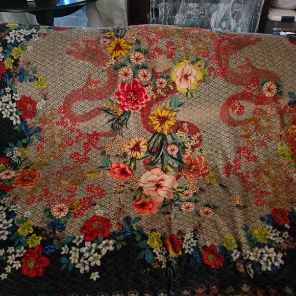 Johnny Was Reversible Cozy Blanket 60 Inches by 70 inches - Picture 8 of 9